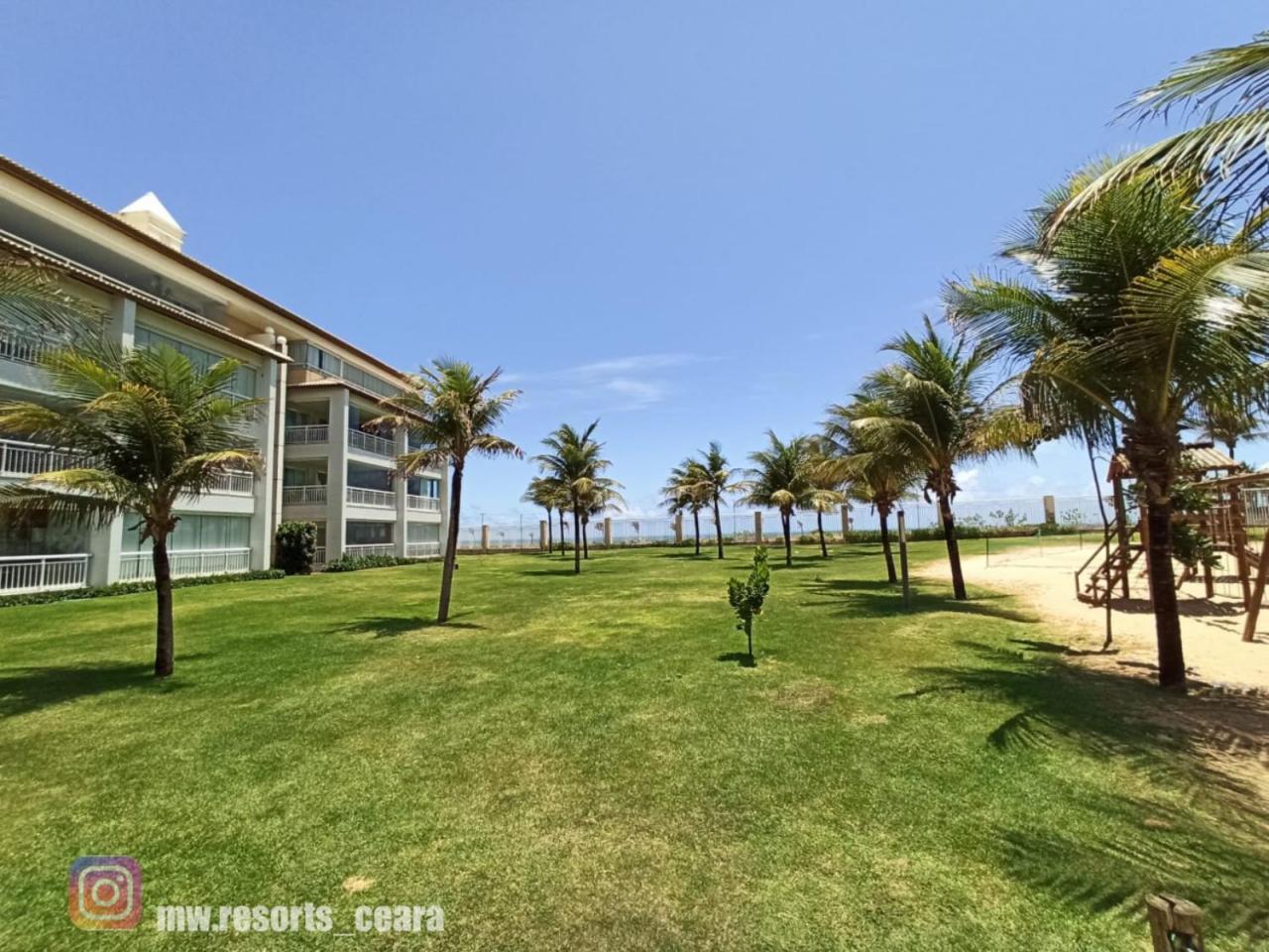 Golf 1 Km Beach Parck Акірас Екстер'єр фото